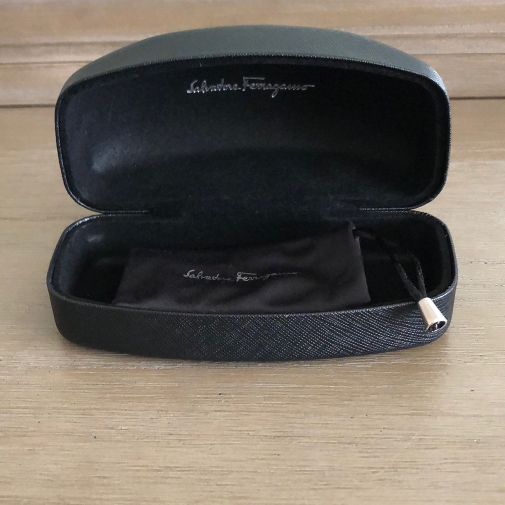 Salvatore Ferragamo sunglasses 🕶 case
